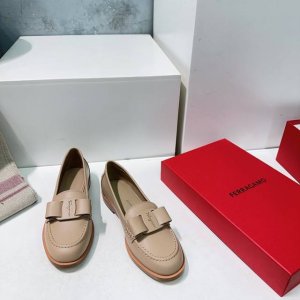 高品质出厂480！顶级品质原单渠道！Ferragamo菲拉格慕25春夏新款蝴蝶结乐福鞋！原版购入1:1开发！ Sf菲拉家这款乐福鞋上脚特有气场 独特魅力 大家喜