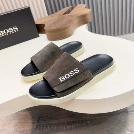 boss 新款夏季都市休闲拖鞋，采用顶级牛皮面料，柔软亲肤，搭配品牌徽标，让您轻松调节出舒适穿着感。防滑大底，上脚轻便舒适，时尚大方，多色可选！ 元 Size： - 点击图像关闭
