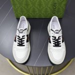 出厂价Pp： 品牌：古奇Gucci 标准码：38-44 45订做 等级：官网同款 材料：原版皮料拼接 舒适透气猪皮内里 轻便耐磨运动大底 款式类别：男士时尚休闲