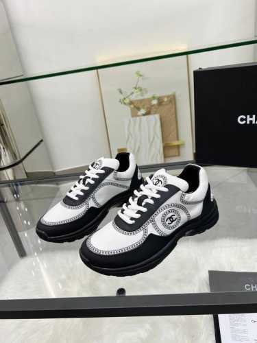 香奶奶 Chanel 休闲运动鞋，巴黎时装 Chanel 情侣款，意大利购入原版鞋1：1制作，面料：真丝莱卡3D立体电绣工艺，简约而不失高雅，透气网格内里 ，久