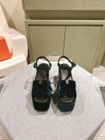 爱马仕Herme 松糕厚底凉鞋！百搭热销款新色好看好穿还高级，春夏决绝子，材质羊京鞋面，原版一比一定制厚底！底厚8.5Cm 顶级精品35-41 全套专柜同步礼盒