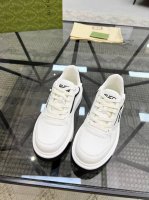 新款男鞋Gucci 最新鞋出货 原单品质 时尚潮流 采用特殊材料 内里网羊皮 全新包装 脚感超舒适 做工简直无可挑剔 码数:38-45