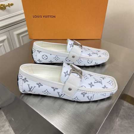 新品louis Vuitton* 顶级男士驾车鞋 休闲 乐福鞋 豆豆鞋原单顶级代购货原版进口牛皮搭配pvc老花材质原版五金扣进口牛皮内里 牛皮垫脚原版橡胶大底 - 点击图像关闭
