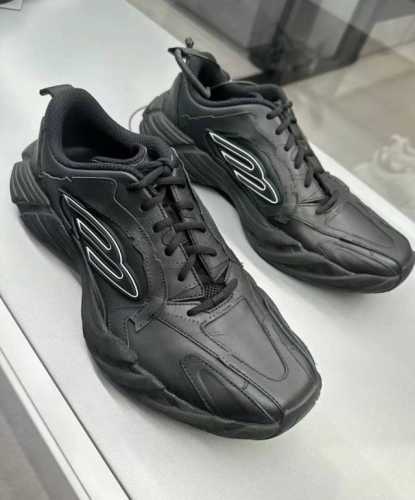 佛山货男女同价 代购级别 情侣款Balenciag巴黎世家Monday 系列休闲复古运动鞋老爹鞋 2025春夏最新Balenciaga Spring25 Hik