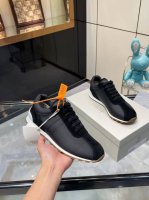 布鲁内洛 库奇内利新款 出厂价p 拼接运动鞋 黑色 高丝光牛绒拼接丝绸小牛皮 丝绸小牛皮内裡 橡胶平底 高弹乳胶鞋垫配小牛皮垫脚 标志性Monili链饰细节 对