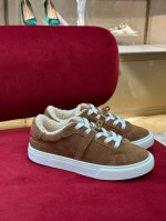 男码+40Hermes 爱马仕 H家22‘’fw new arrival～ 秋冬kelly小白鞋羊毛版本 不配货也要买的决绝子单品经典Kelly扣装饰小白鞋造型