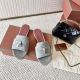 平底 粗跟 代购级 Loro piana Summer Charms Ser LP女士凉鞋拖鞋这款绒面羊皮革凉鞋搭配饰有Loro Piana My Charms