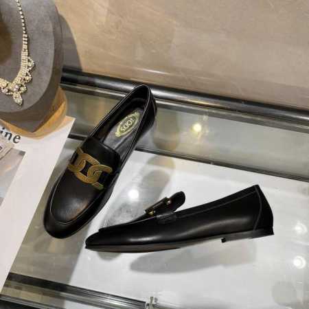 高版本出厂价 Tod'S 托德 斯tods专柜新品，款式简洁大气，舒适春秋乐福鞋，懒人休闲必备，面料柔软真皮材质，搭载质感金属，彰显极简之美。面料进口小牛皮， - 点击图像关闭