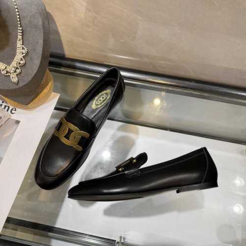 高版本出厂价 Tod'S 托德 斯tods专柜新品，款式简洁大气，舒适春秋乐福鞋，懒人休闲必备，面料柔软真皮材质，搭载质感金属，彰显极简之美。面料进口小牛皮，