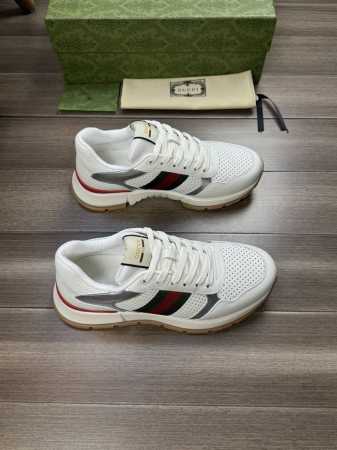 Gucci 古驰 -高端品质 原单 -鞋面：纳帕小牛皮、打孔小牛皮、鞋身品牌图腾织带 -内里：品牌帆布，垫脚；水染牛皮 -大底：超轻tpu 橡胶：双色成型大底 - 点击图像关闭