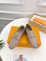 LV 路易威登 24 2024早秋新款 顶级版本 专柜主打最新款 LV CAPRI平底乐福鞋 硬货上新 代购级别！高级感十足！国内外博主刷爆的一款，复古又时髦