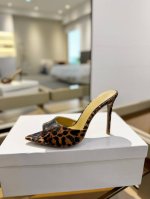 价格p： {半拖} 吉安维托 罗西 Gianvito Rossi Eiko Stiletto，轻松移动。这款 Gianvito Rossi 拖鞋采用配有精致的豹