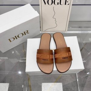 橙子出厂价 Dior 迪奥春夏新款 刺绣字母平底拖鞋 一字带拖鞋 沙滩凉拖 码数：35-42