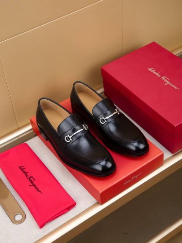 工厂p价p 里 Ferragamo 菲拉格慕 爆款时尚皮鞋官网专柜1:1制作 原版开模好质量看得见 进口高端头层打蜡小牛皮 水染皮内里纹路很清优质防水防滑耐磨大