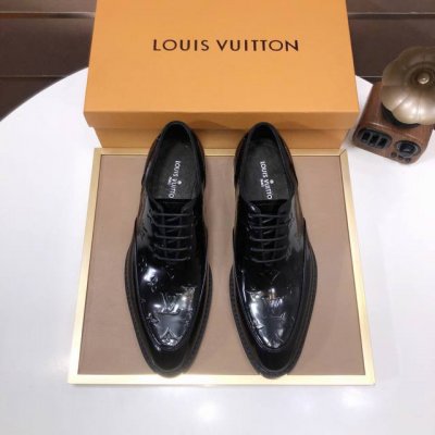 工厂P批 Louis Vuitton 原单 新款Lv路易威登 * 顶级版本 Lv经典皮鞋！选用进口原版单牛皮 原版真皮边条拼接耐磨橡胶大底！高品质精品！码数38