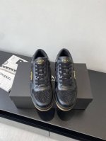 女 男 Prada 普拉达 新款休闲运动鞋 板鞋 情侣款顶级原版1:1版本 可对比市场任意版本 全部定制材料 独家开模大底 细节全部对版出货 连包装也做到跟正品
