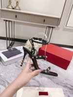 Valen*Tino 华伦天奴铆钉凉鞋新款 顶级品质 鞋面 进口羊皮 内里垫脚 进口羊皮 颜色:黑色-白色-杏色-酒红色-浅粉色 5色 可选 跟高:9.5Cm