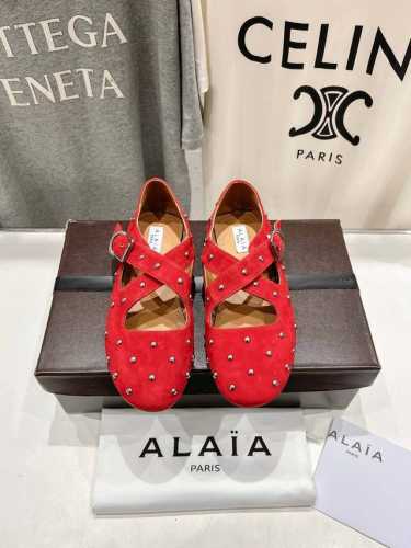 高版本出厂 独家新品 Alaia 阿莱亚25Ss 走秀款糖果色平底芭蕾舞鞋 最近超火的一款平底鞋 章小蕙同款 甜酷芭蕾风 人气超高的一款芭蕾舞鞋，浪漫又迷人 舒