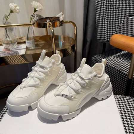 Dior老爹鞋全系列，继续专柜同步增加新颜色！运动跑鞋DIOR.迪奥最新环保胶片运动鞋 Crusie “J’ADIOR”原版打造休闲全系列！ 顶级品质，欢迎对比 - 点击图像关闭