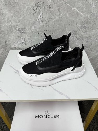Moncler 休闲运动鞋，头层牛皮搭进口网布面料柔软舒适透气 一脚蹬设计理念合脚大气 真头层羊皮内里透气 橡胶大底耐磨防滑舒适度非常不错Size:38-46