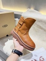 UGG。爆 爆 爆 全球爆单款 2024新款简约火爆流潮时尚穿百着搭轻便舒适的一款羊毛靴 1:面料：头层防水磨砂 2:内里垫脚：釆用百分百纯澳洲进口羊毛 3:大