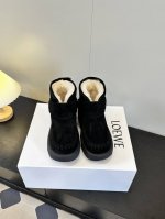 出厂 顶级版本 爆款制造机 lost in echo 24aw秋冬新品首发 鞋型不同于市面上的臃肿雪地靴，这款消解臃肿感瘦腿模式一秒开启;增高厚底，0负担长腿，