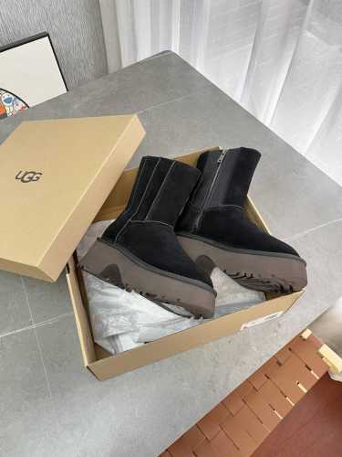 UGG P: Size：女码35-40 UGG 厚底人鱼铅笔靴雪地靴,御寒休闲，秋冬季必备温暖单品！ 厚底人鱼铅笔靴无论与牛仔裤、裙子还是时下流行的长大衣搭配，