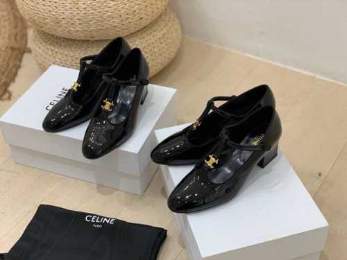 出厂 Celine 赛琳玛丽珍漆皮单鞋 塞琳Aw早秋新款玛丽珍T-Bar漆皮单鞋 非常复古的小皮鞋 上脚真的超级显瘦超级美 C家特定的精致凯旋门Logo 好看到