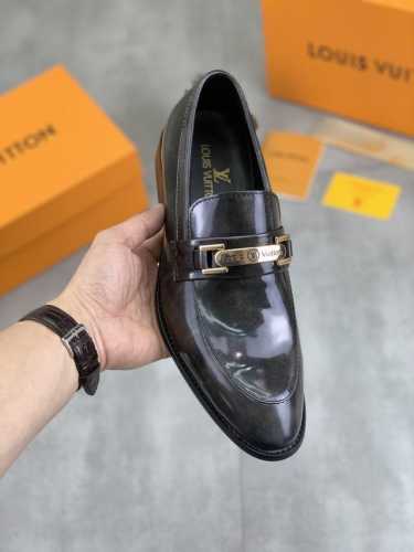 出厂价 Louis Vuitton 新款Lv路易威登 * 顶级版本 Lv经典皮鞋！选用进口原版开边珠小牛皮 高端猪皮内里 原版耐磨橡胶组合大底！高品质精品！颜色