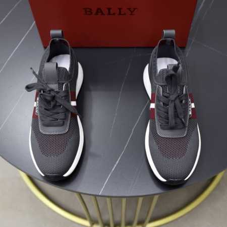 出厂价Pp： Bally巴利原厂货，男士春夏休闲运动懒人穿脱一脚蹬，专柜在售新款，采用进口飞织透气鞋面，面料柔软细腻舒适透气，鞋面饰以B家经典字母Logo设计， - 点击图像关闭