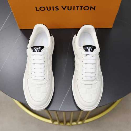 品牌 Lv路易威登 标准码 38 44 45定制 等级 官网同款 材料 原版牛皮面 舒适内里 轻便耐磨大底 款式类别 男士时尚休闲鞋 跑步 运动鞋 尊贵奢侈品大
