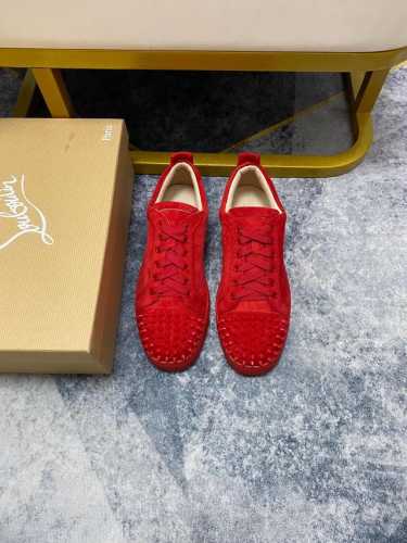 出厂价 。christian louboutin CL红底鞋 专柜烫钻系列，情侣休闲板鞋 独家热款发布活动乳胶垫脚成品大底车线女35-40#男38#-46,全球