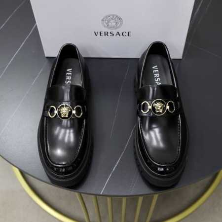 品牌：VERSACE 范思哲 标准码：男码38-44 45定做 等级：原单品质 材料：原版牛皮 牛皮内里 耐磨轻便柔软大底 款式类别：男士时尚套脚 商务休闲皮鞋 - 点击图像关闭