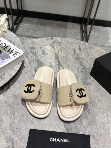 Chane*L小香专柜主打最新款带包牛仔拖鞋硬货上新 代购级别！高级感十足！国内外博主刷爆的一款，复古又时髦 上脚美炸了！官网主推款 鞋面:高定制牛仔布料 内里