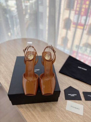出厂 顶级版本 Saint Lauren* 圣罗兰Ysl 25Ss 春夏全新走秀款大水钻高跟鞋凉鞋 唯有Ysl最懂女人心，不接受反驳，超级无敌女人味神器，女人必