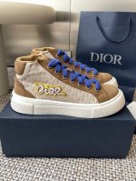 Dior 迪奥B33系列 25ss最新蛇年限定 休闲运动鞋 滑板鞋 情侣款25ss春季新品 重新诠释经典的网球鞋 时尚的廓形突显厚实感 采用海军蓝色和白色提花面