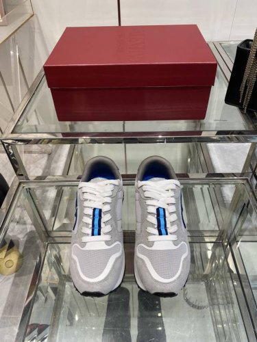 Valentino 华伦天奴 25Ss 新款休闲 厚底老爹鞋 情侣运动鞋 原版购入开发 做货 各种色彩搭配吸睛十足 激活魅力无限的阳光少年 鞋子设计将潮酷融合日