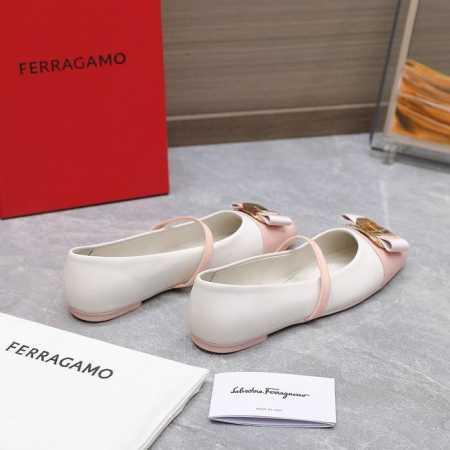 工厂P价P 最高版本 Ferragamo菲拉格慕 春夏新款蝴蝶结浅口女鞋 Sf标志性蝴蝶结五金钻扣平底单鞋 糖果色方头百搭芭蕾舞鞋 市面顶级版本 材质：面料10 - 点击图像关闭