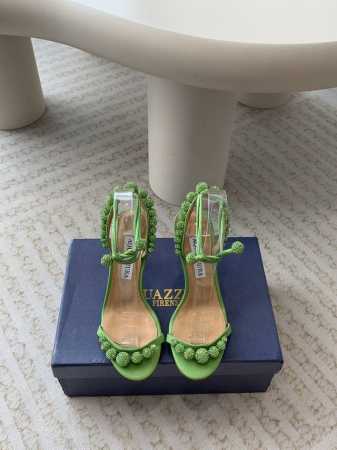 Aquazzura 24Ss 惊艳火爆款、菠萝 王室贵族的钟爱雍容华贵、气质高雅、到手如图柜级品质 璀璨别致水钻饰扣、小羊皮内里、意大利真A级真皮大底 跟高：平 - 点击图像关闭