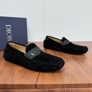 Dior 迪奥 Dior Odeon便鞋 粒面牛皮 绒面牛皮 荔枝纹牛皮多重风格可选！延续经典豆豆鞋设计风格，皮革与扣带的经典搭配，紧致皮革制作，彰显优雅气质！