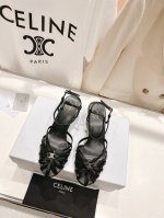 高版本出厂 Celine～赛琳2025Vs夏季最新爆款复古凉鞋 夏季搭配佳品，简直绝绝子了复古的点上带上了满分时髦感颜值绝原版购入开发，依旧最高输出，还原原版定
