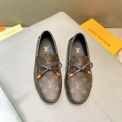 出厂价p Lv 豆豆鞋 高端品质 进口老花料、水染牛皮里 原版橡胶大底 Size：38-45
