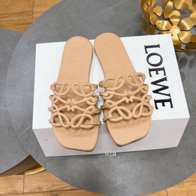 工厂p价 元 罗意威 Loewe 25S春夏新款 Ease 泡泡夹脚 沙滩鞋 凉拖鞋 原版购入开发做货 舒适度极高 非常具有辨识度 美貌与实用并存舒适而不单调的