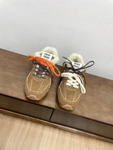 牛反绒 牛皮310 24ss 秋冬季新款 Miu Miu X New Balanc*e联名走秀款 羊毛 半拖 超级无敌大热门无论你如何穿搭请都不要放过这一双53