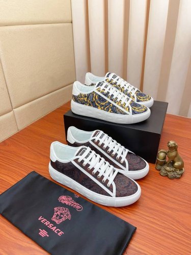 实价： Versace 范思哲最新款精心打造，引爆全场！不断创新的国际品牌 此款男士四季款休闲鞋，牛皮拼接羊皮内里橡胶防滑大底，透气舒适以质量说话 码数：38-
