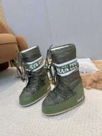 跑量价 情侣款 滑雪季的宠儿Moon Boot月亮靴雪地靴 在千禧年就已经非常火了 当年paris hilton、victoria beckham 等名人经常穿