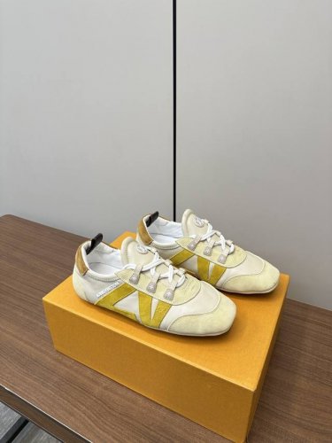 louis Vuitton｜路易威登驴牌春夏Sneakerina系列 芭蕾运动鞋 德训鞋 平底鞋 原版三对购入开发完美复刻Sneakerina 芭蕾风运动鞋以丝