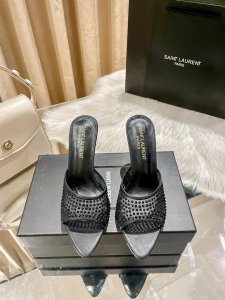 出厂： Saint Lauren 圣罗兰 顶级专柜 新款限定 官网上新 全球首发 Ysl圣罗兰 尖头网纱水钻凉鞋凉拖 Ysl美鞋 Ysl鞋控 富家千金穿搭 巴黎