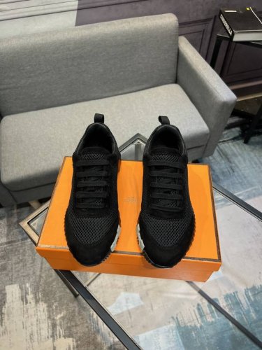 独家实拍 顶级版本 Hermes 24Ss Fe New Arrival~秋冬新款 Bouncing 情侣运动鞋 爱马仕最舒服的鞋没有之一 上脚特轻又巨好看 逛
