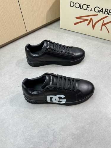 Dolce & Gabbana 杜嘉班纳 -高端品质 原单休闲运动板鞋 -鞋面 纳帕小牛皮 鞋身丝印品牌Logo图腾 鞋舌空压品牌布标 -内里 水染牛皮 -大底